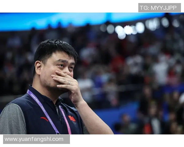 姚明在赛场上的微笑背后隐藏了怎样的故事与情感 姚明在赛场上的微笑背后隐藏了怎样的故事与情感