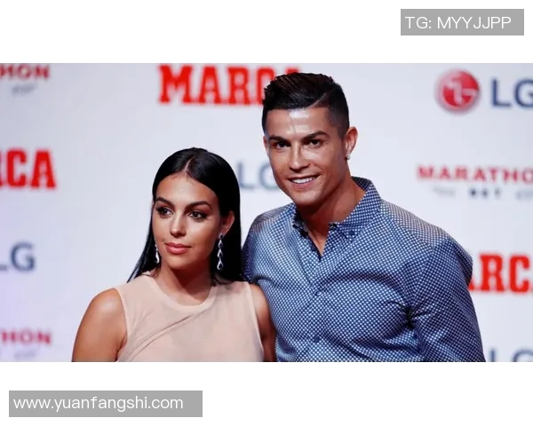 足球明星C罗奢华游艇揭秘引发全球关注与热议